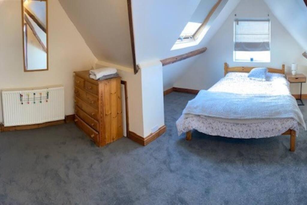 3 Double Bedroomed Flat, Acton. London, Uk Екстер'єр фото